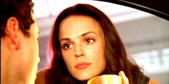 La actriz Erin Cahill
